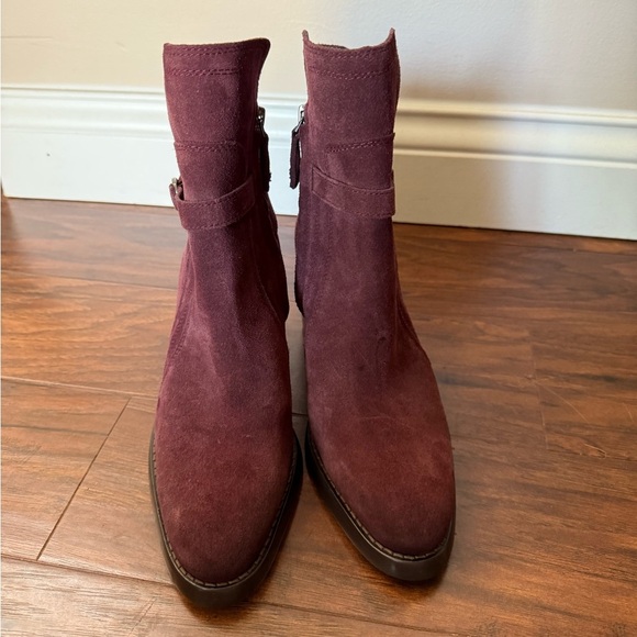 NWOT Sam Edelman Maroon Ankle Booties with Buckle Detail-Size 6 - Picture 3 of 13